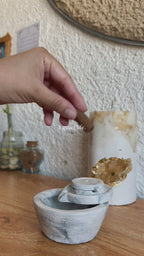 Quemador de incienso tipo cascada — Efecto humo en caída